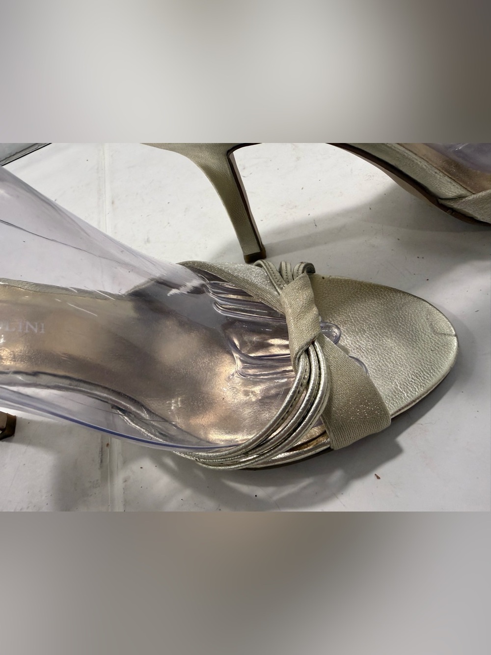 Enzo Angiolini Gold Metallic Strappy Sandals Ankle Strap Sz 8.5 Mesh Rhinestone - Picture 9 of 12